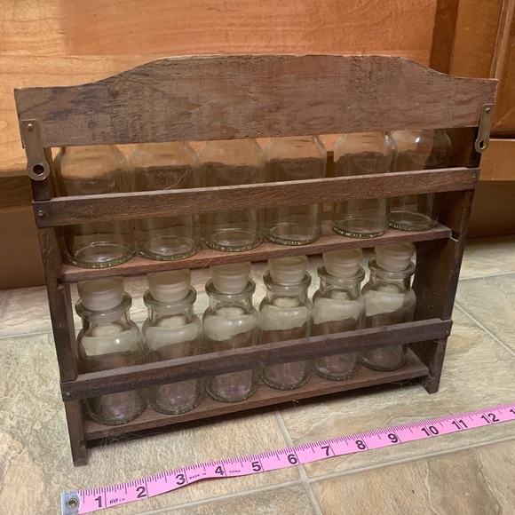 Vintage Wooden Spice rack - Picture 5 of 8